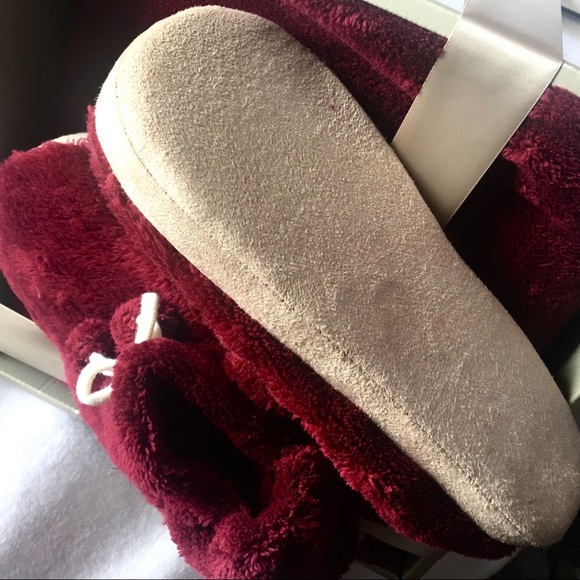 NEW Ready to Gift: Throw and Booties SET Burgundy - Picture 3 of 6